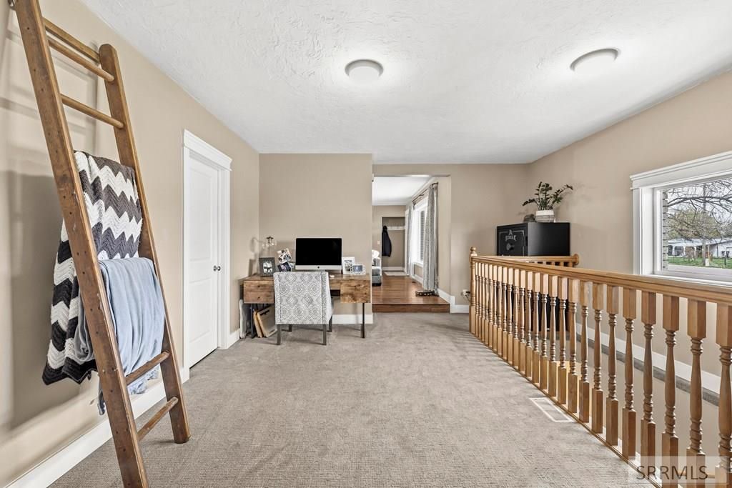 Image 24 of property listing at 806 N 650 E, Basalt, ID 83218