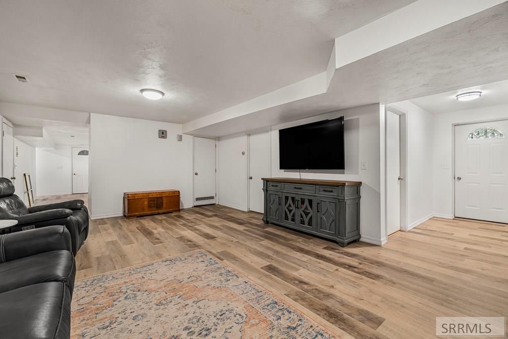 Image 28 of property listing at 806 N 650 E, Basalt, ID 83218