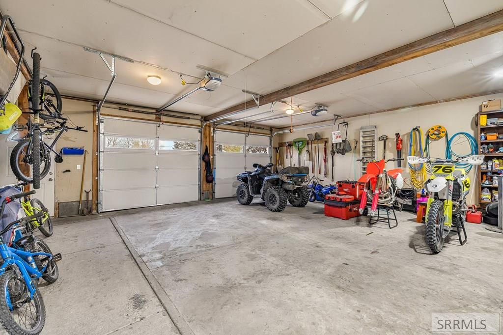 Image 32 of property listing at 806 N 650 E, Basalt, ID 83218