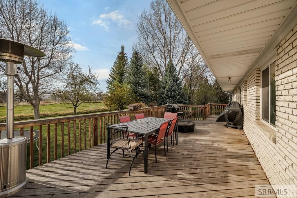 Image 33 of property listing at 806 N 650 E, Basalt, ID 83218