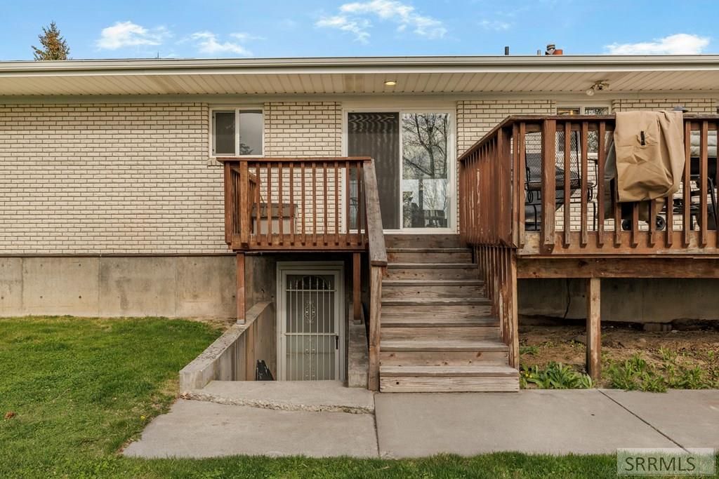 Image 36 of property listing at 806 N 650 E, Basalt, ID 83218