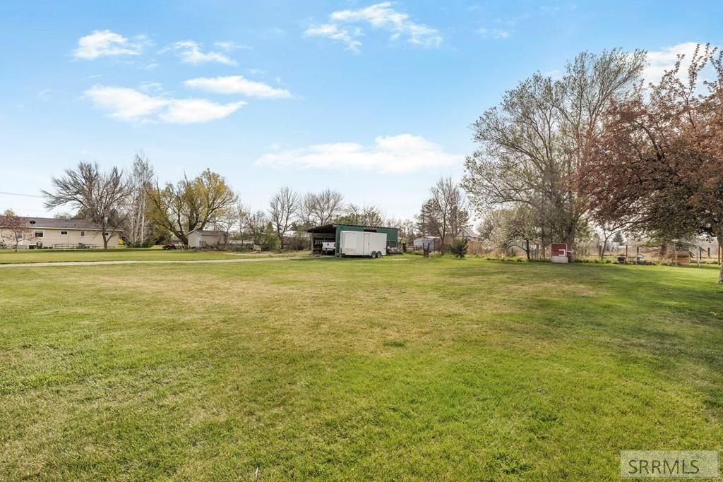 Image 39 of property listing at 806 N 650 E, Basalt, ID 83218