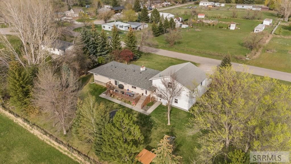 Image 41 of property listing at 806 N 650 E, Basalt, ID 83218