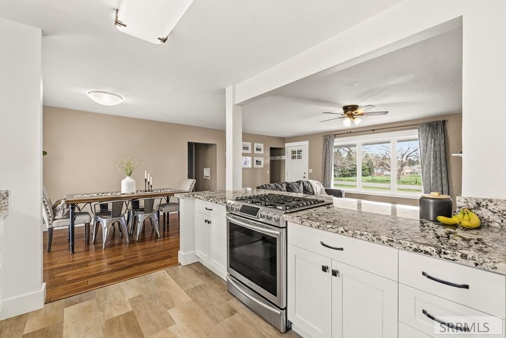 Image 7 of property listing at 806 N 650 E, Basalt, ID 83218