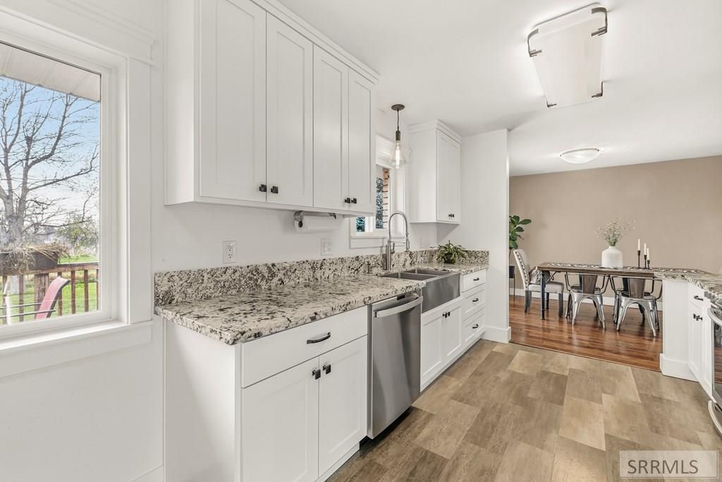 Image 8 of property listing at 806 N 650 E, Basalt, ID 83218