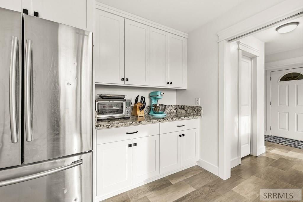 Image 9 of property listing at 806 N 650 E, Basalt, ID 83218