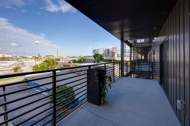 635 7th Ave S Apt 510, Nashville, TN 37203