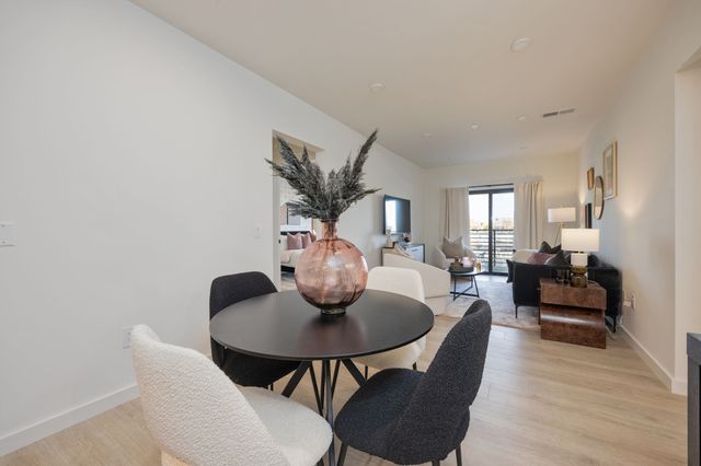635 7th Ave S Apt 510, Nashville, TN 37203