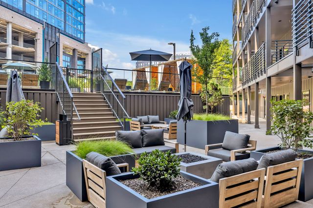 635 7th Ave S Apt 510, Nashville, TN 37203