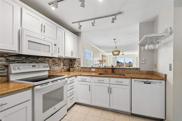 719 PINELLAS BAYWAY S 301, St Petersburg, FL 33715