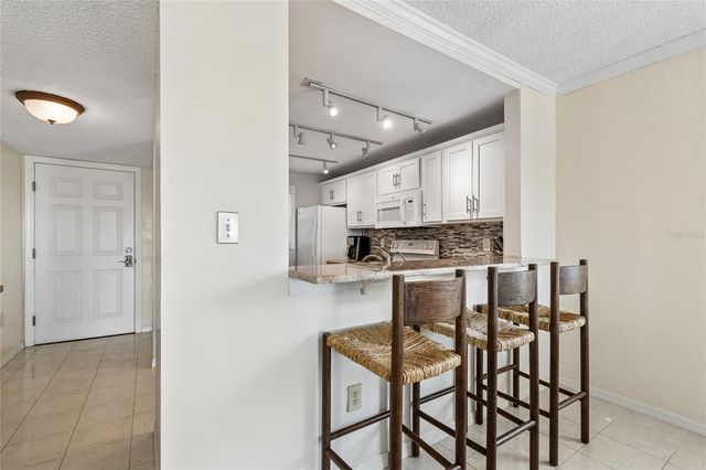 719 PINELLAS BAYWAY S 301, St Petersburg, FL 33715