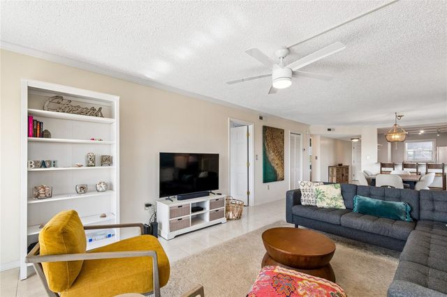 719 PINELLAS BAYWAY S 301, St Petersburg, FL 33715