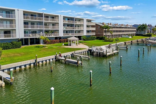 719 PINELLAS BAYWAY S 301, St Petersburg, FL 33715