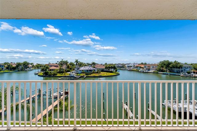 719 PINELLAS BAYWAY S 301, St Petersburg, FL 33715