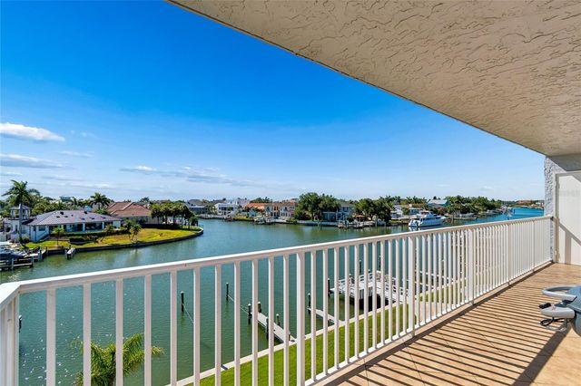 719 PINELLAS BAYWAY S 301, St Petersburg, FL 33715