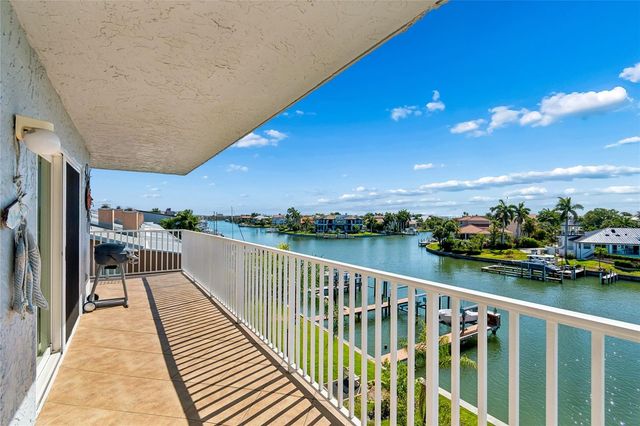 719 PINELLAS BAYWAY S 301, St Petersburg, FL 33715