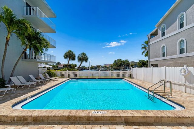 719 PINELLAS BAYWAY S 301, St Petersburg, FL 33715