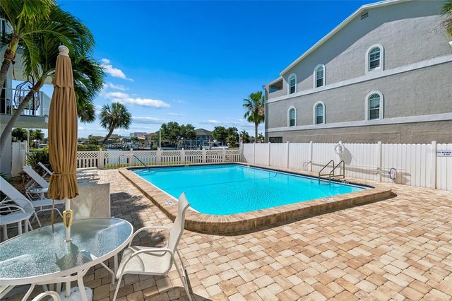 719 PINELLAS BAYWAY S 301, St Petersburg, FL 33715