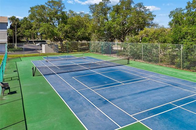 719 PINELLAS BAYWAY S 301, St Petersburg, FL 33715