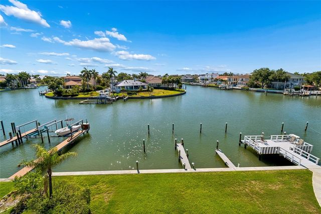 719 PINELLAS BAYWAY S 301, St Petersburg, FL 33715