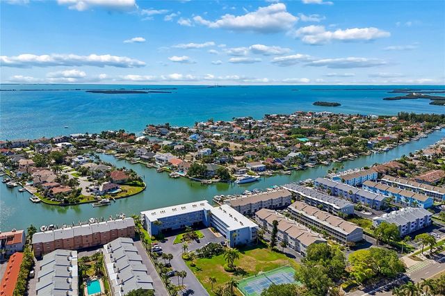 719 PINELLAS BAYWAY S 301, St Petersburg, FL 33715