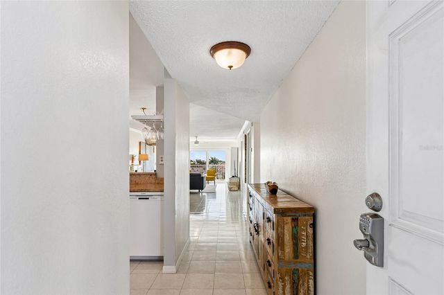 719 PINELLAS BAYWAY S 301, St Petersburg, FL 33715