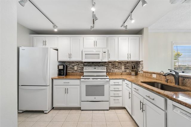 719 PINELLAS BAYWAY S 301, St Petersburg, FL 33715