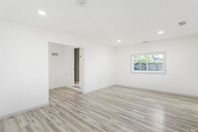 11920 Franklin Street, Osceola, IN 46561