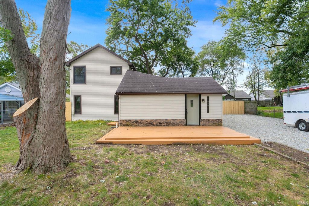 11920 Franklin Street, Osceola, IN 46561