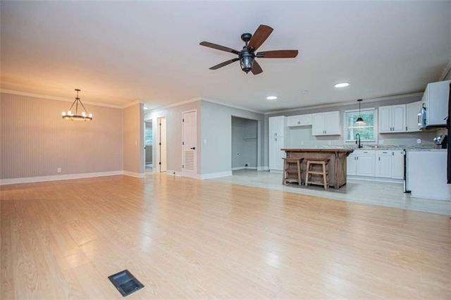 315 Laurel Road, Carrollton, GA 30117