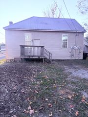 2505 Old Greenbrier Pike, Greenbrier, TN 37073