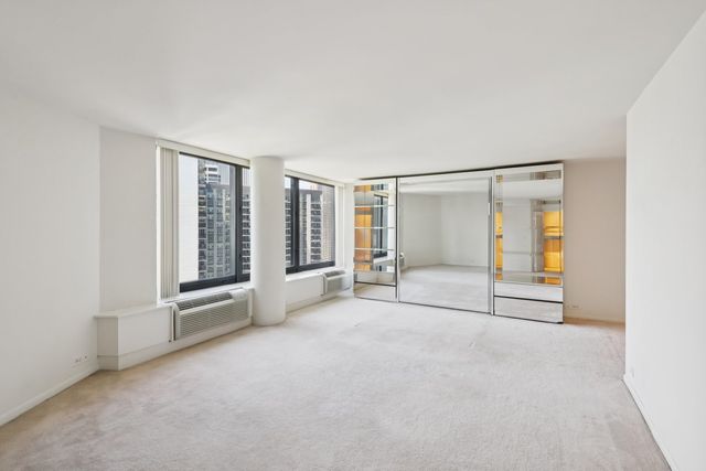 155 N HARBOR Drive 2714, Chicago, IL 60601
