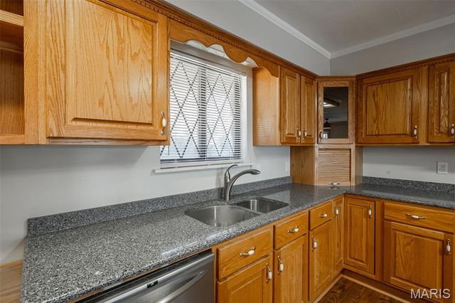 1008 Barton Road, Doniphan, MO 63935