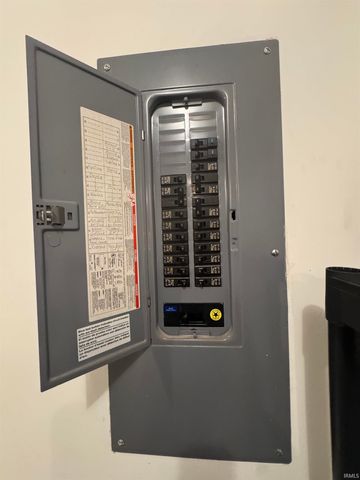 5155 Sequoia Drive, Newburgh, IN 47630