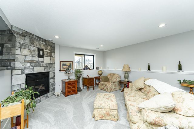 179 Stonelake Drive SE, Rochester, MN 55904