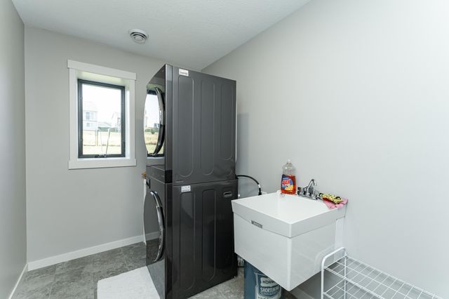 179 Stonelake Drive SE, Rochester, MN 55904