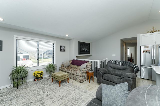 179 Stonelake Drive SE, Rochester, MN 55904