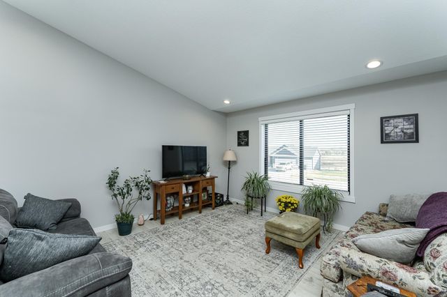 179 Stonelake Drive SE, Rochester, MN 55904