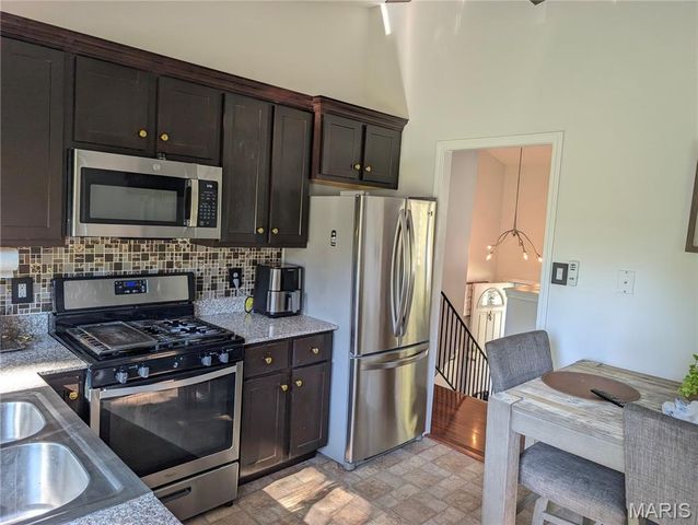 5256 Trailview Drive, St Louis, MO 63033