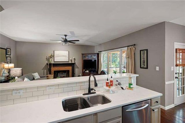 3895 Lorien Way, Kennesaw, GA 30152