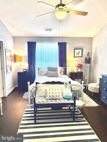 20275 GLENROBIN TER, Ashburn, VA 20147