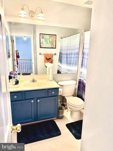 20275 GLENROBIN TER, Ashburn, VA 20147