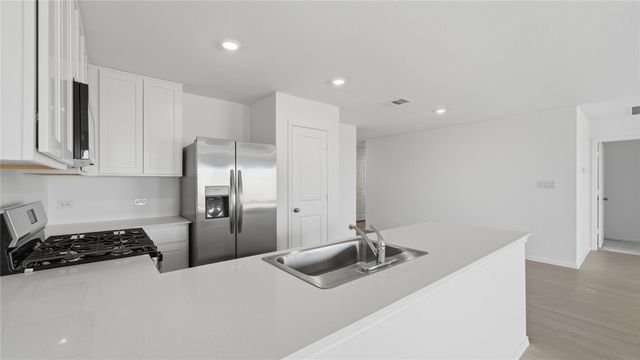 221 Stumpy ST, San Marcos, TX 78666