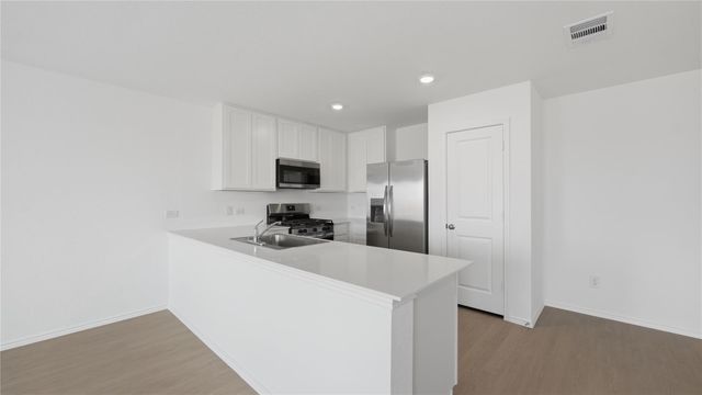 221 Stumpy ST, San Marcos, TX 78666