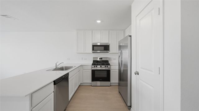 221 Stumpy ST, San Marcos, TX 78666