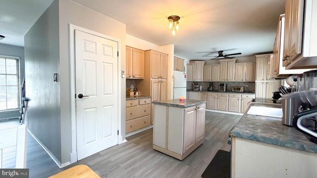 27 PHEASANT DR, Sicklerville, NJ 08081