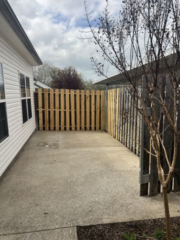 1019 Briggs Ln, Spring Hill, TN 37174