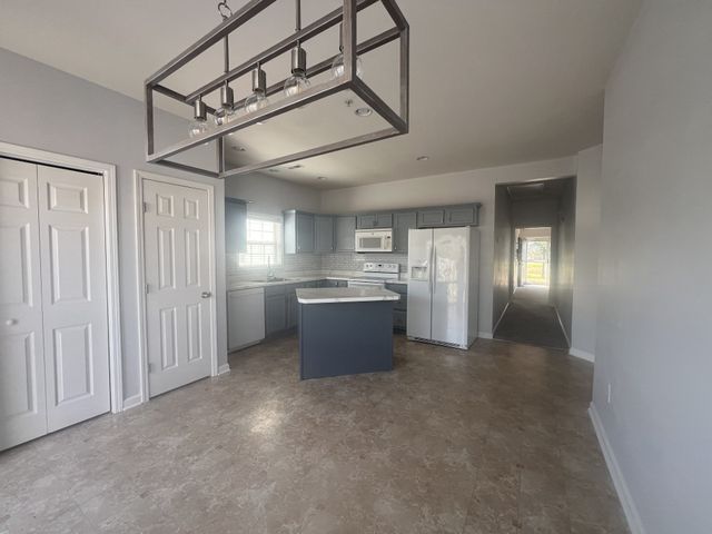 1019 Briggs Ln, Spring Hill, TN 37174