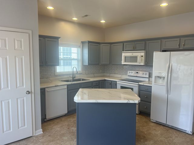 1019 Briggs Ln, Spring Hill, TN 37174