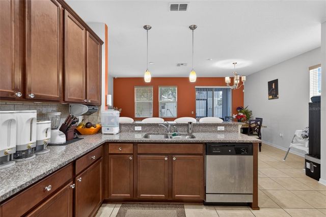 9118 SHEPTON STREET, Orlando, FL 32825